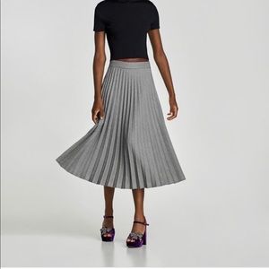 NWT Zara mid-calf skirt